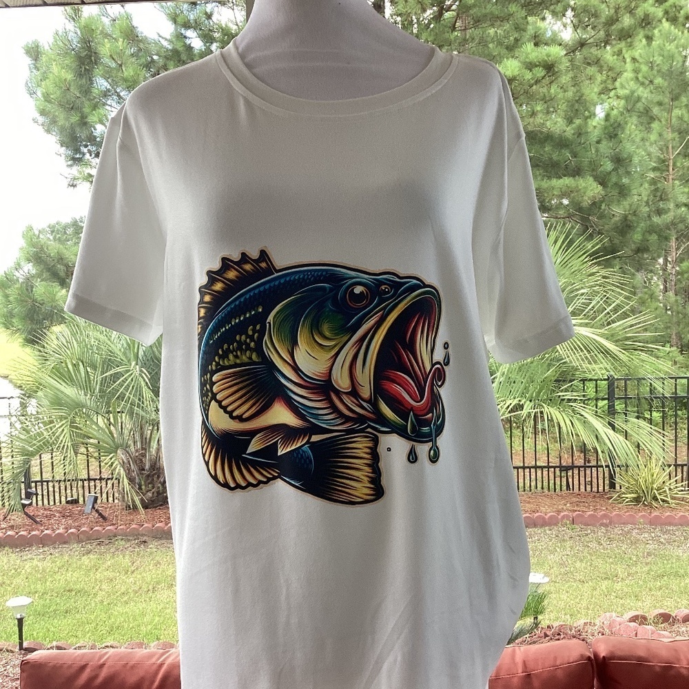 VIBRANT FISH DESIGN T- SHIRT ( Size::XL)